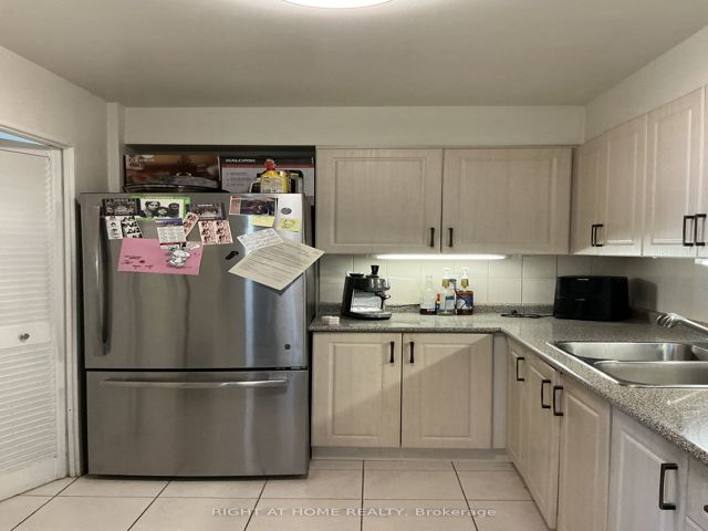 1504 - 5 Massey Sq