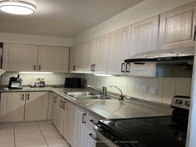 1504 - 5 Massey Sq