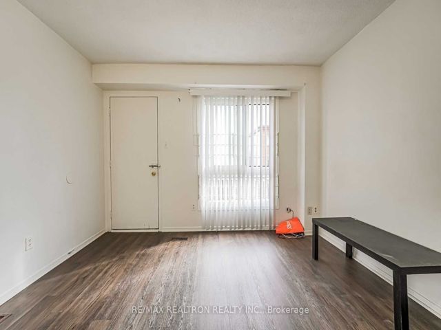 59 - 275 Broadview Ave
