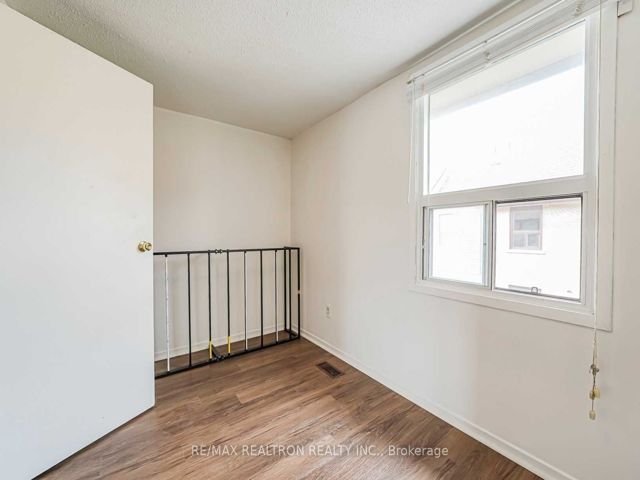 59 - 275 Broadview Ave