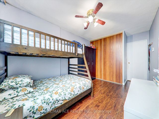1101 - 20 Gilder Dr