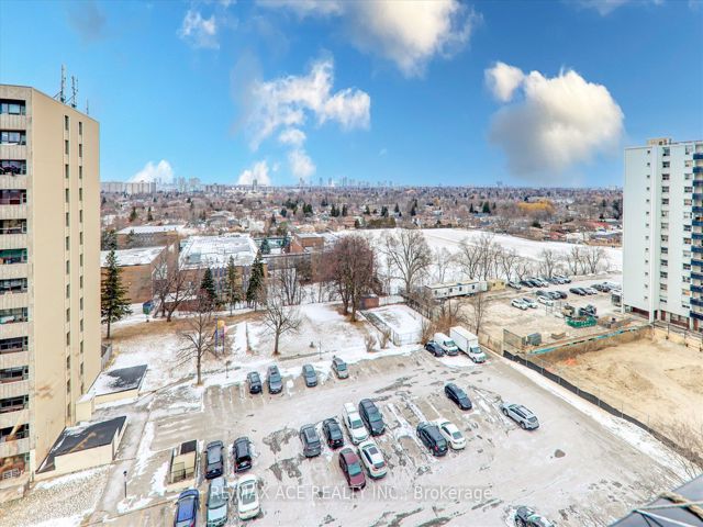 1101 - 20 Gilder Dr