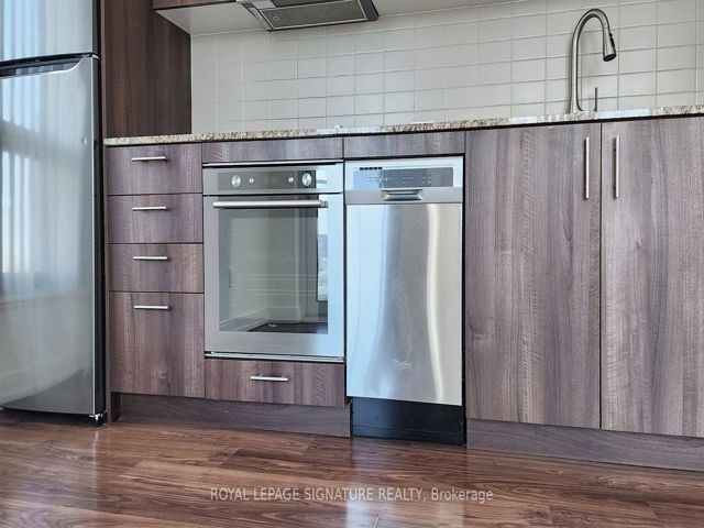1403 - 255 Village Green Sq
