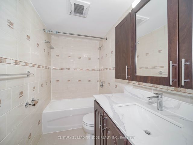 1510 - 1950 Kennedy Rd