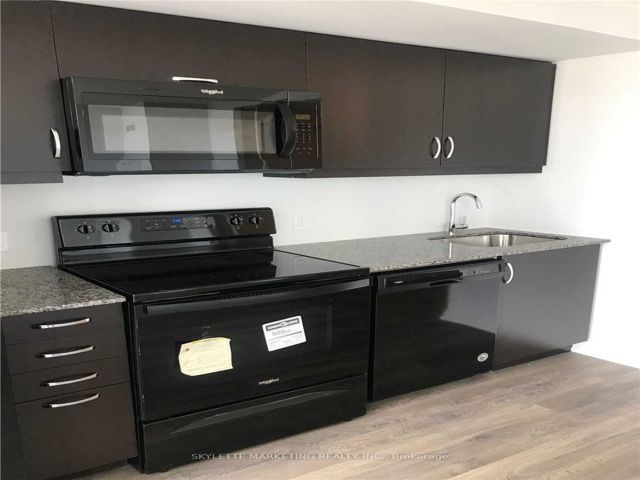 804 - 30 Meadowglen Pl