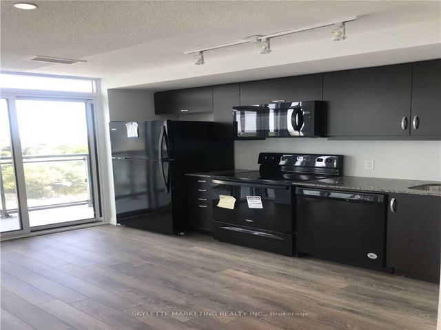 804 - 30 Meadowglen Pl