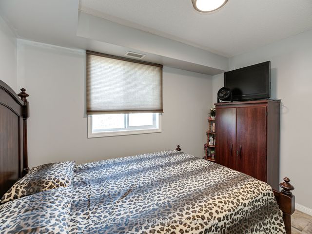 407 - 5225 Finch Ave E