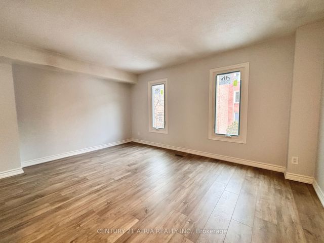 20 - 3 Reidmount Ave