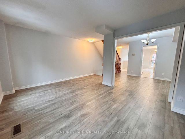 20 - 3 Reidmount Ave