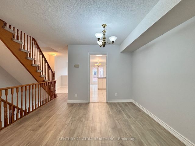 20 - 3 Reidmount Ave