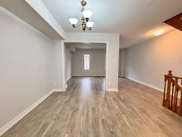 20 - 3 Reidmount Ave
