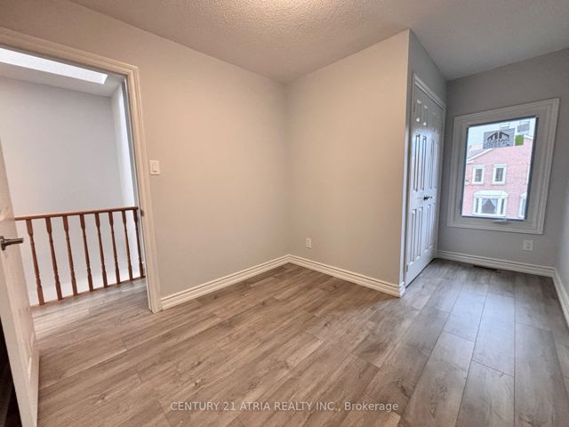 20 - 3 Reidmount Ave