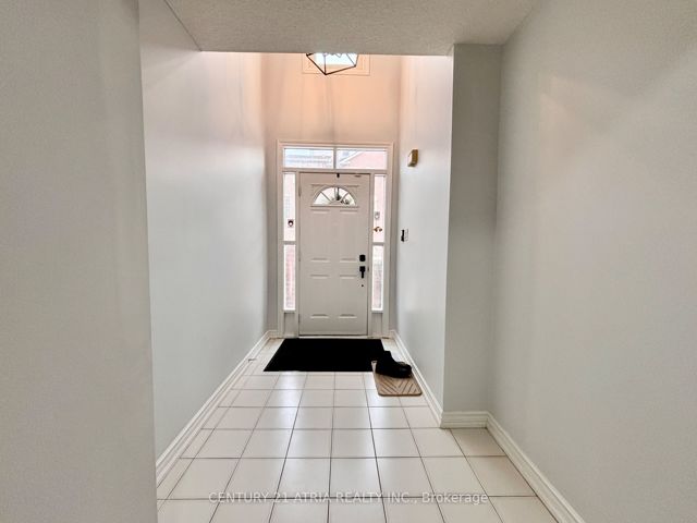 20 - 3 Reidmount Ave