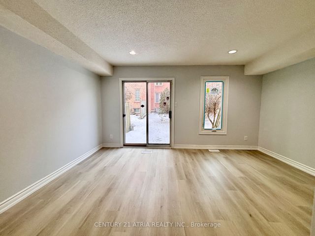 20 - 3 Reidmount Ave