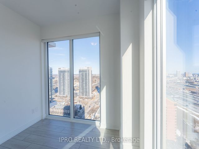 2708 - 2033 Kennedy Rd