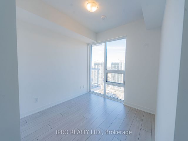 2708 - 2033 Kennedy Rd