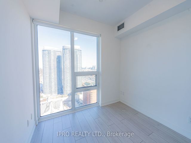 2708 - 2033 Kennedy Rd