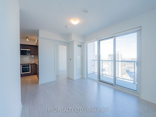 2708 - 2033 Kennedy Rd