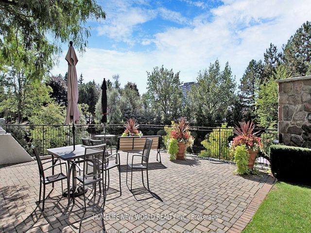 1111 - 2350 Bridletowne Circ