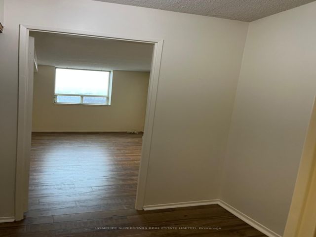 1510 - 2466 Eglinton Ave E