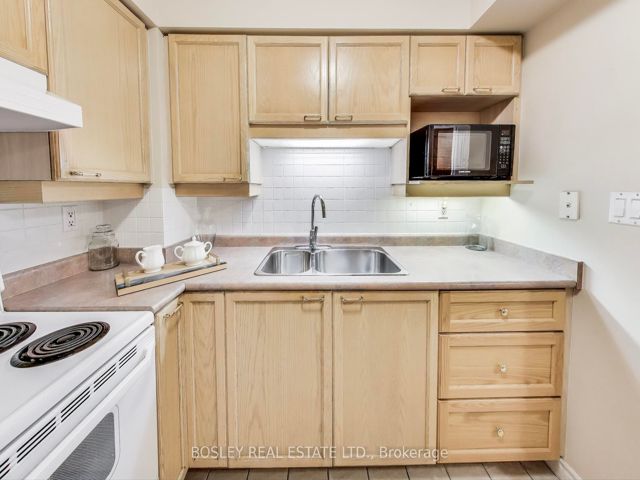 216 - 115 Bonis Ave