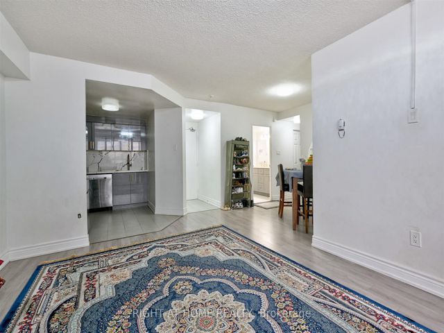 220 - 5580 Sheppard Ave E
