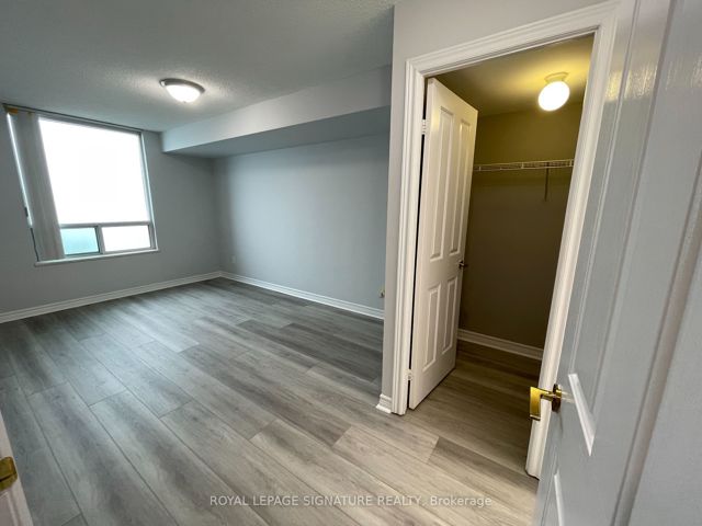 2528 - 68 Corporate Dr