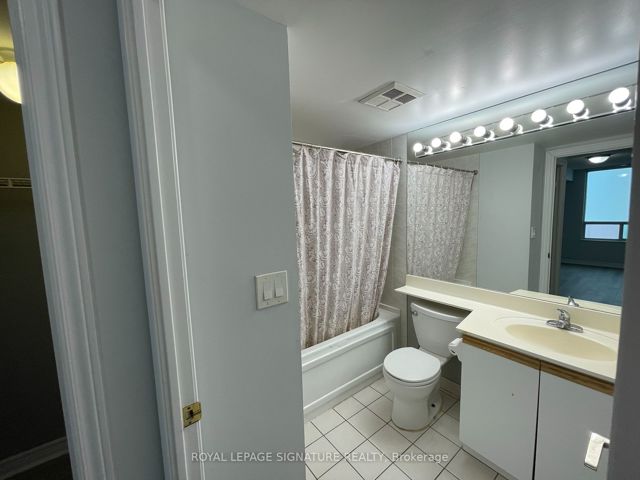 2528 - 68 Corporate Dr