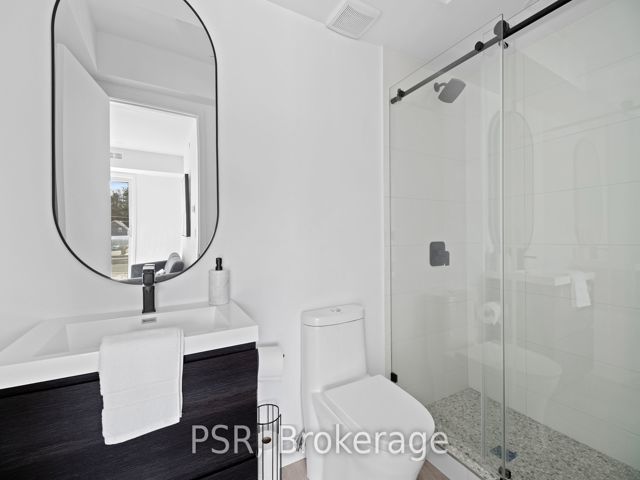 204 - 61 Orchard Park
