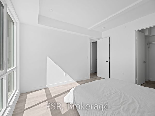 204 - 61 Orchard Park