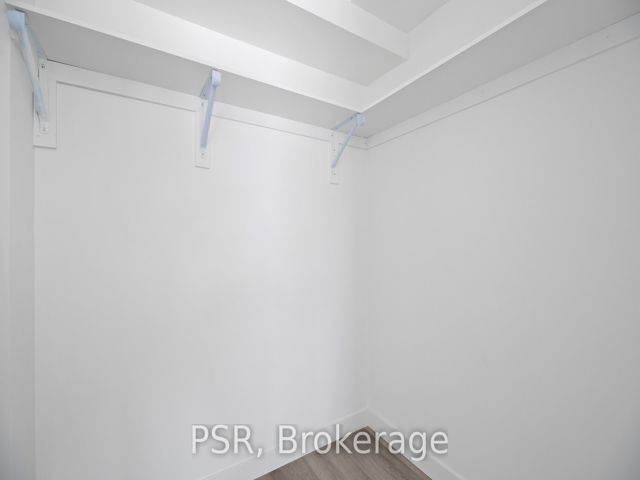 204 - 61 Orchard Park