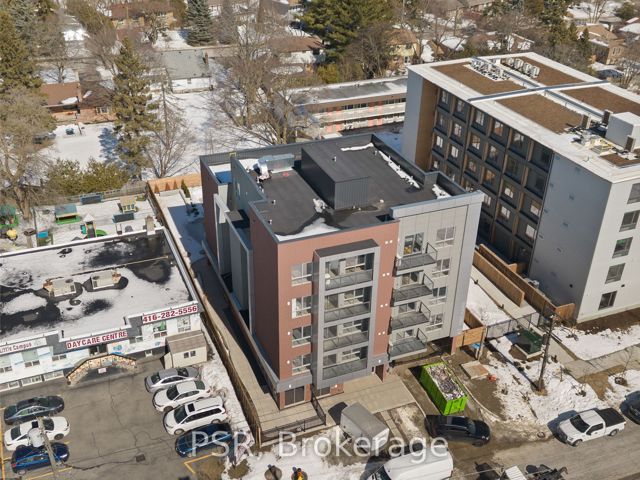 204 - 61 Orchard Park