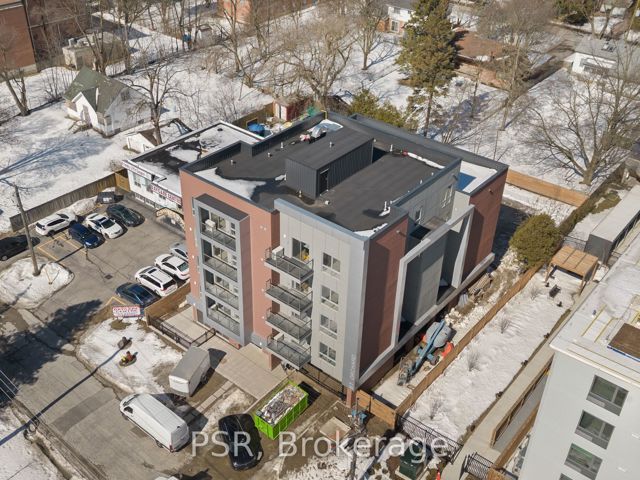 204 - 61 Orchard Park