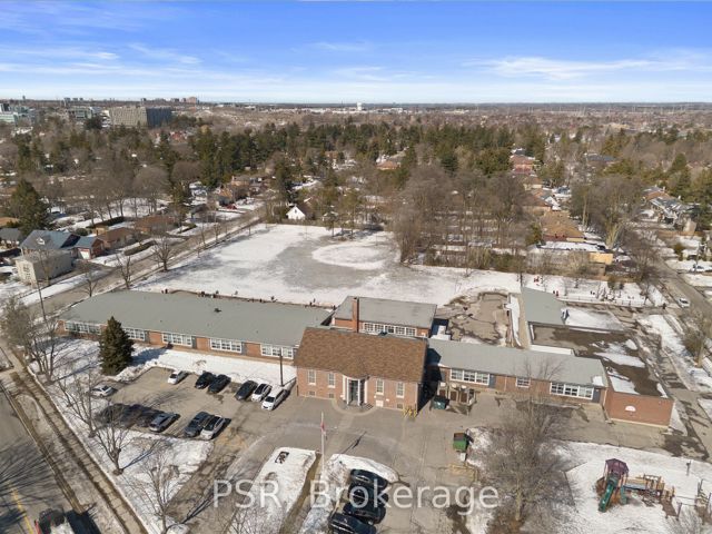 204 - 61 Orchard Park