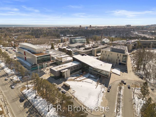 204 - 61 Orchard Park