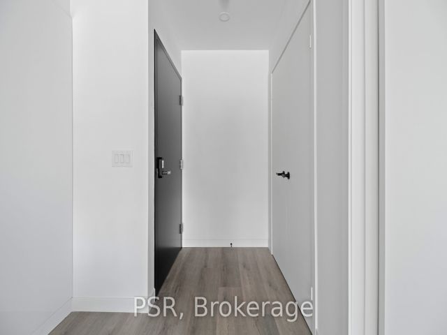 204 - 61 Orchard Park