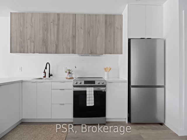 204 - 61 Orchard Park