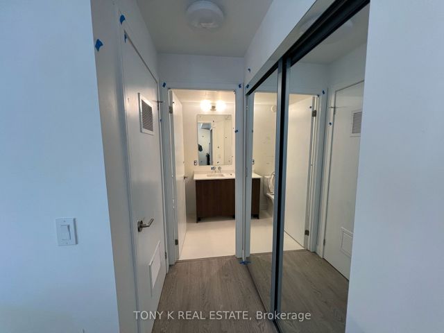 7 - 170 Clonmore Dr
