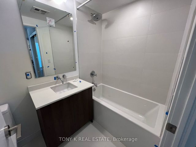 7 - 170 Clonmore Dr