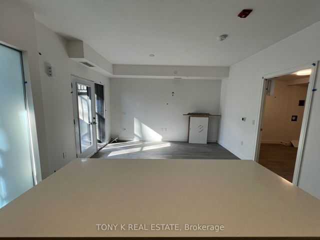 7 - 170 Clonmore Dr