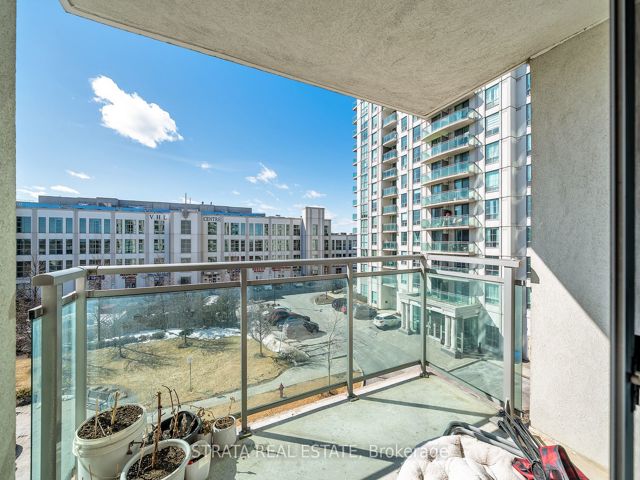 5i - 8 Rosebank Dr