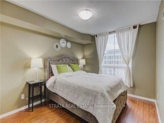 5i - 8 Rosebank Dr