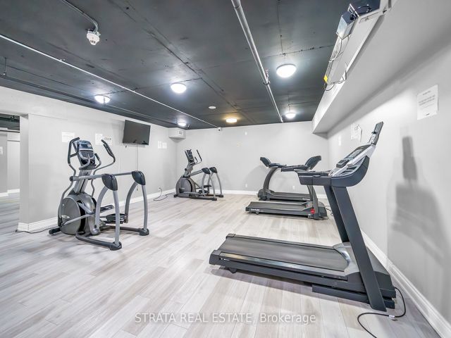 5i - 8 Rosebank Dr