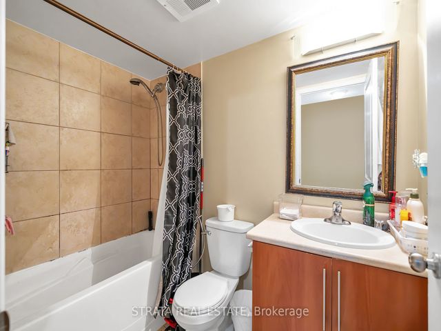 5i - 8 Rosebank Dr