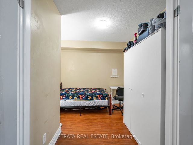 5i - 8 Rosebank Dr