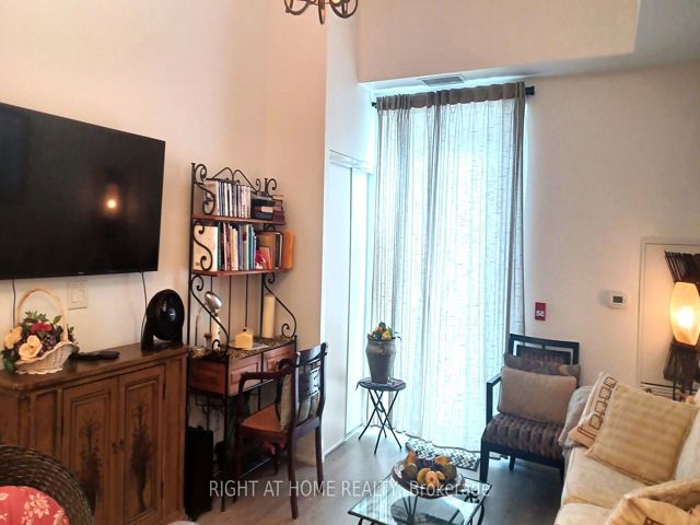 102 - 1400 Kingston Rd