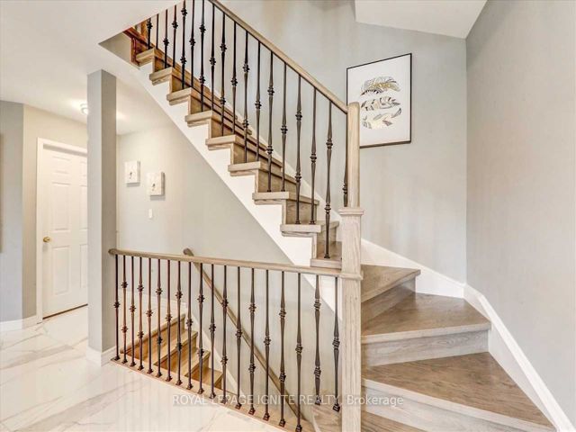 1808 - 19 Rosebank Dr