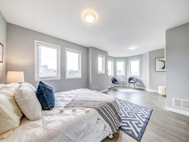 1808 - 19 Rosebank Dr