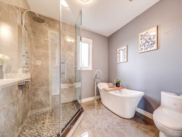 1808 - 19 Rosebank Dr