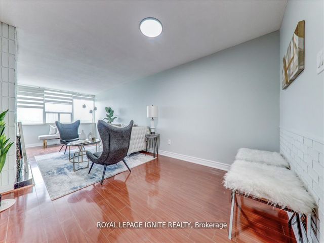 709 - 25 Silver Springs Blvd